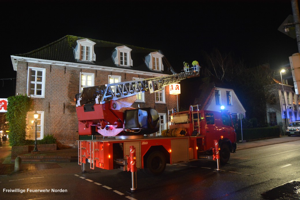 Brennende Weihnachtsbeleuchtung, 12.12.2017