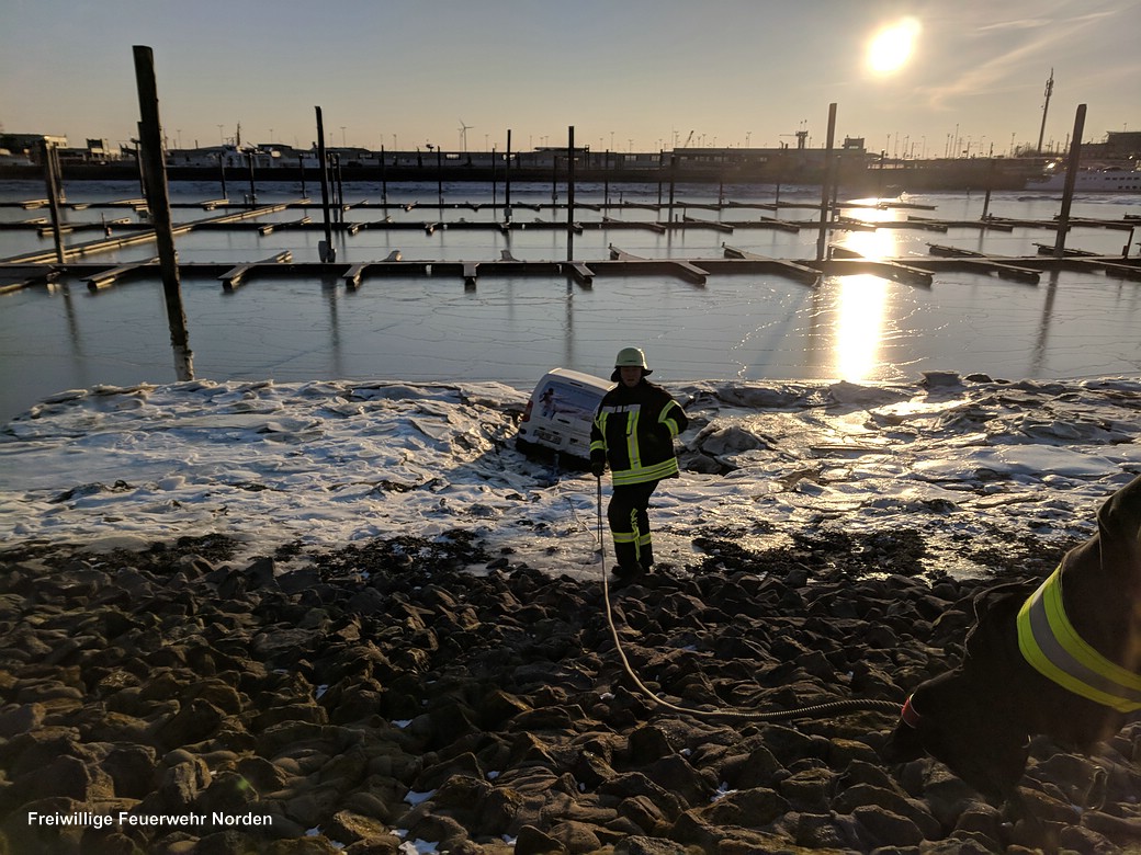 PKW im Westhafen, 02.03.2018