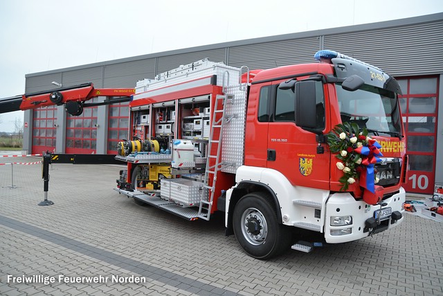 Ankunft und Übergabe Rüstwagen-Kran, Februar 2015