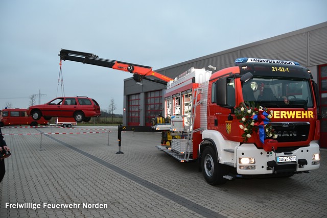 Ankunft und Übergabe Rüstwagen-Kran, Februar 2015