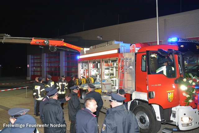 Ankunft und Übergabe Rüstwagen-Kran, Februar 2015