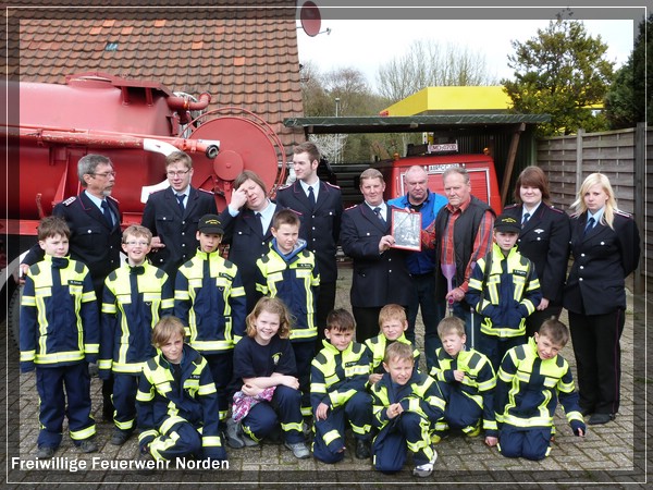 Besuch des Traditionsvereins Emden, 27.04.2013