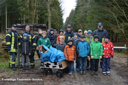 Müllsammelaktion der Kinderfeuerwehr, 21.03.2015